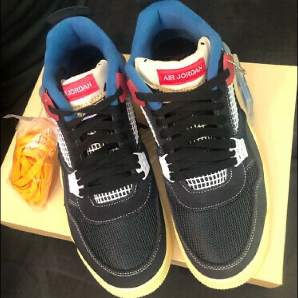 Air Jordan 4 X Union LA ‘OFF-NOIR’ main image 6